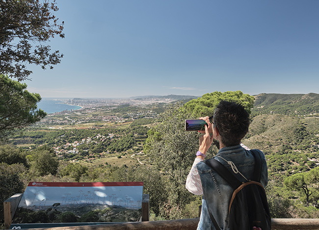 Visitant al Parc de la Serralada del Litoral. Autoria: Oriol Clavera
