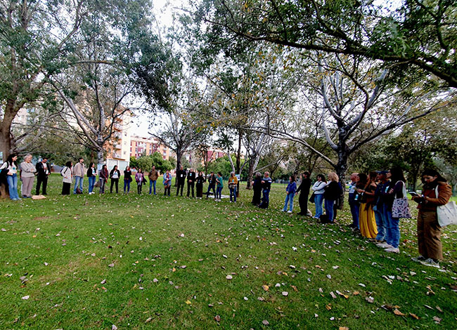 Grup al jardí de la URV de Tortosa. Autor: XPN
