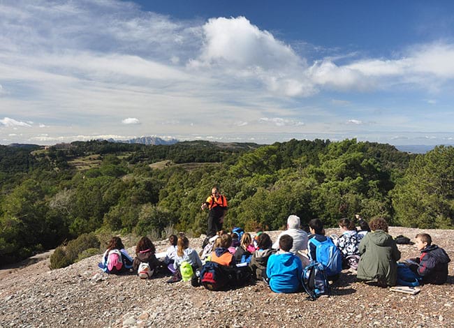 Grup d'escolars al Parc Natural de Sant Llorenç del Munt i l'Obac. Autor: XPN