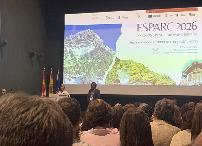 Cloenda del congrés, amb Juana Barber, presidenta d'Europarc-Espanya i cap del Servei de Parcs. © XPN