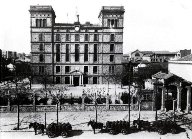 Edifici del Rellotge. AGDB. Fons de la Diputació<br />de Barcelona. Autor: Josep M. Sagarra i Plana, 1926