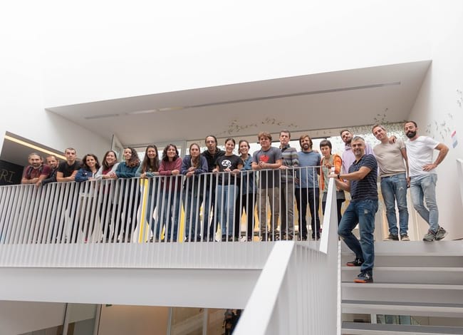 El grup musical Xiula amb l'equip d'investigadors del Museu de Ciències Naturals de Granollers. Autor: MCNG