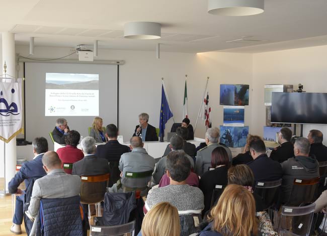 Roget i Paricio en la trobada de la taula institucional, Fòrum de la CETS del Parc italià. Autor: Parc Nacional d'Asinara