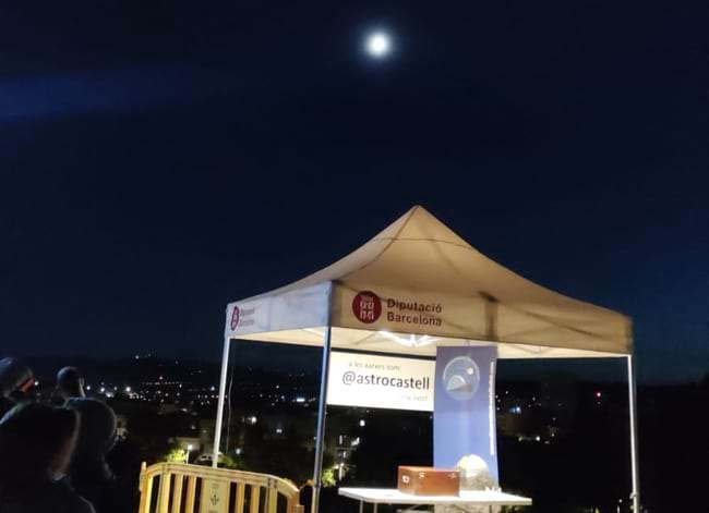 Al final de la jornada va fer acte de presència la Lluna, la gran protagonista. Autor: XPN