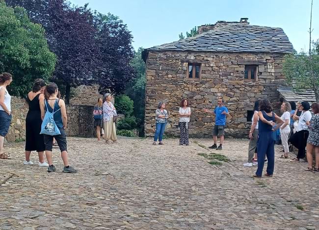 El XXII Seminari RECIDA es va fer al poble abandonat d'Umbralejo (Càceres). Autor: XPN