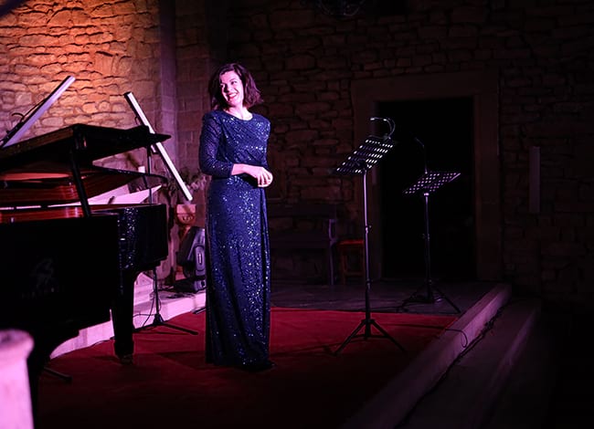 La soprano Marta Hinojosa en un moment del recital. Autoria: ripeu.com