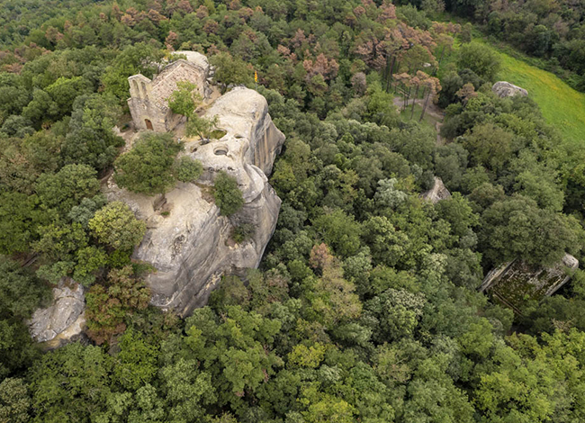 Sant Feliuet de Savassona en imatge aèria. Autor: Iñaki Relanzón / Diputació de Barcelona