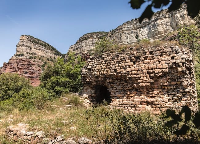 La Domus del Pi, antic edifici fortificat del segle XII. Autor: Ricard Badia