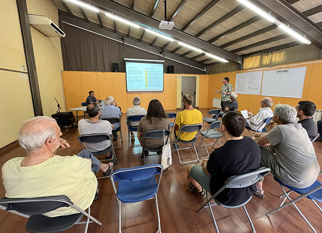 Presentació de la sessió, amb Miguel Ángel Verdugo, a Sant Esteve de Palautordera. Autor: Índic