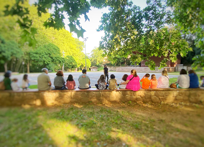 Activitat vinculada a la llegenda de les Dones d'aigua, celebrada el 2024. Autoria: Biblioteca de Santa Maria de Palautordera