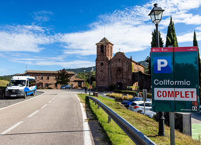 Cartell d'aparcament de Collformic complet, amb el Bus Parc al Brull. Autor: Ricard Badia / Diputació de Barcelona