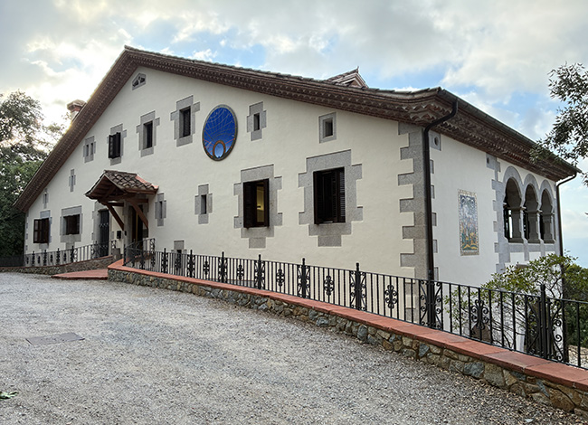 Entrada de l'Oficina del Parc a Masia Mariona. © XPN