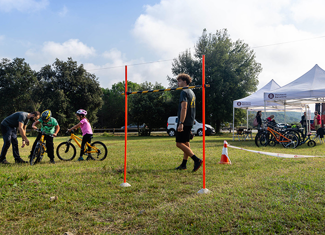 Circuit en bicicleta al punt d'acollida de Fogars. Autor: Ricard Badia / Diputació de Barcelona