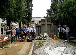L'acte d'homenatge al cementiri. <br />Autor: Ajuntament d'Arbúcies