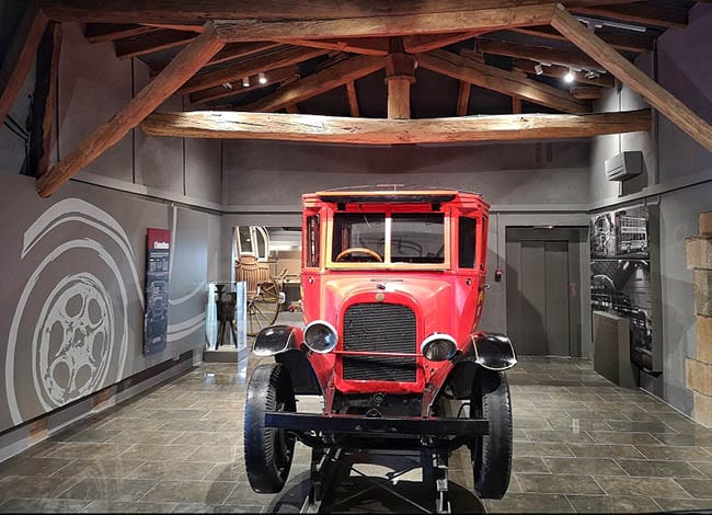 L’omnibus d’onze places de l’any 1923, de carrosseries Ayats. Autor: MEMGA