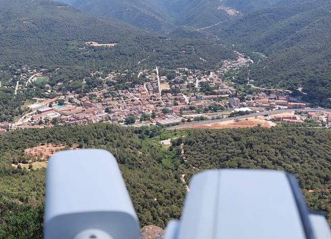 Càmera al cim del Cerdà, a Aiguafreda. Autor: Meteoguilleries