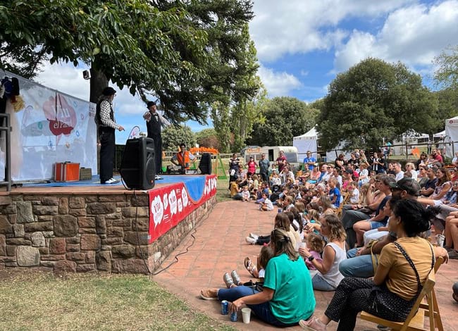 Instant de l'espectacle final de la Matinal Viu el parc al Brull. Autor: FUSIC