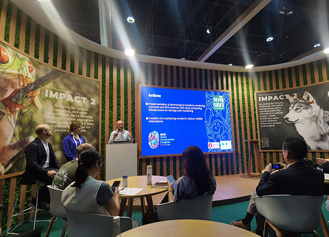 El panell sobre tecnologia, amb Carrera parlant del Tech4Nature. Autoria: Estrella Zhu Zhou /Huawei