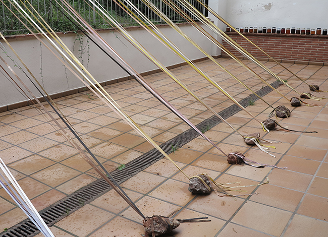 Alèxia Lleonart va inaugurar la instal·lació d'art tèxtil 