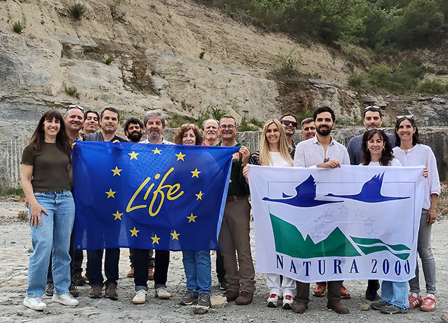 Foto de grup del projecte, a la pedrera. © CREAF