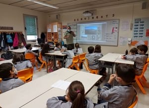 Uns dels grups d'alumnes durant la xerrada.<br />Autor: Escola Pia de Terrassa