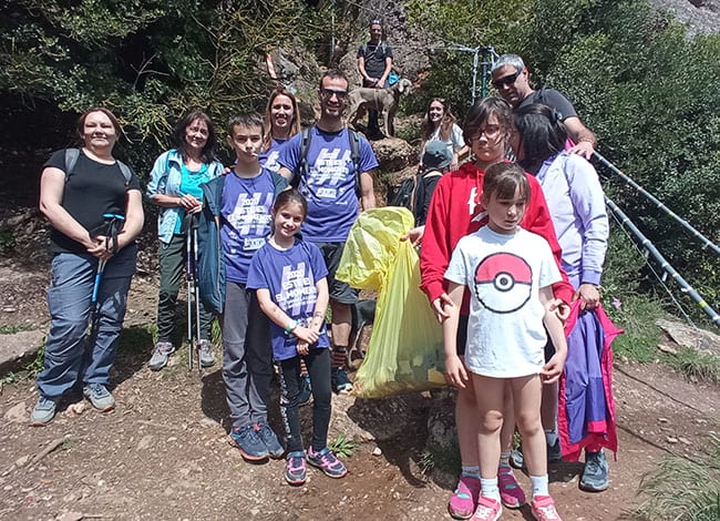 Un grup de voluntaris. Autor: 3Turons, Història i Patrimoni