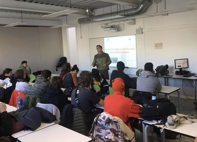 Instant de la xerrada oferta pel guarda forestal Pere Martorell. Autor: Institut Rubió i Tudurí