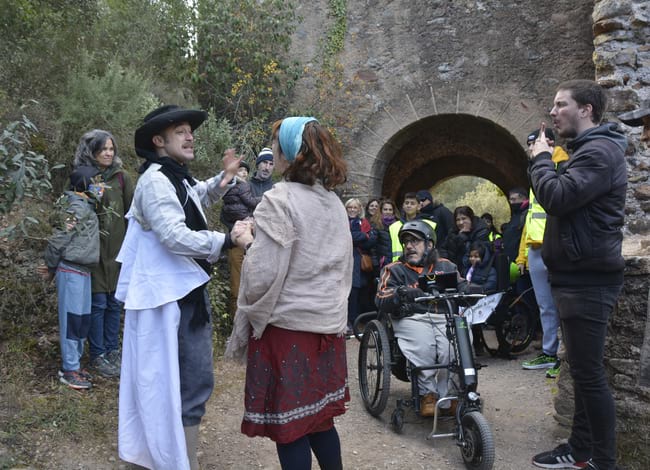 Ruta teatralitzada amb intèrpret en llengua de signes catalana (LSC). Autor: XPN