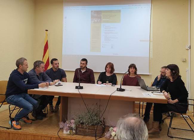 Al final de la jornada va tenir lloc una taula rodona de debat. Autoria: Associació de Propietaris Forestals del Montnegre i el Corredor