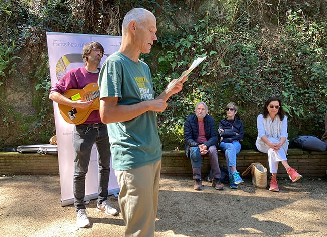 Actuació de Lluís Calvo durant el recital poètic. Autor: XPN