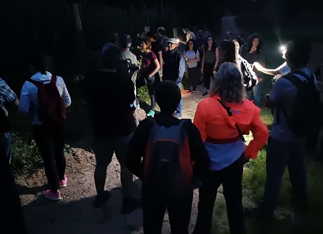 Participants a la passejada nocturna. Autor: Museu de la Pagesia de Fogars de la Selva