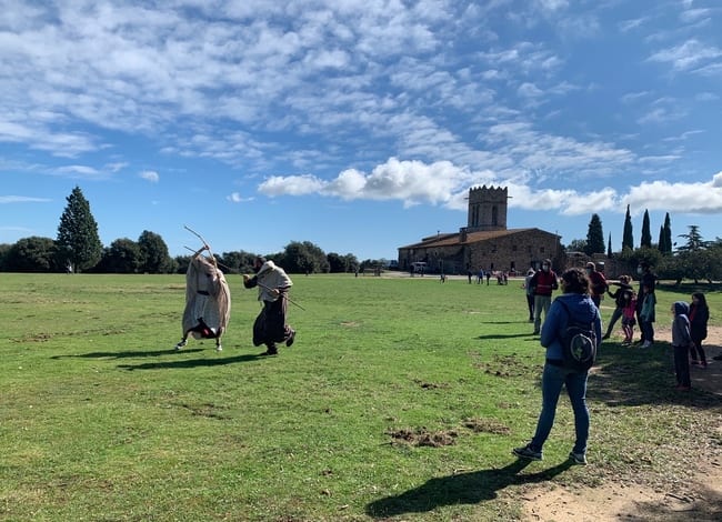 Ruta teatralitzada 'Camins', al santuari del Corredor.<br />Autor: CIMA