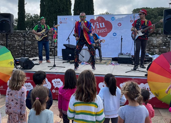 Espectacle final de Coloraines Banda al santuari del Corredor. Autor: Fusic