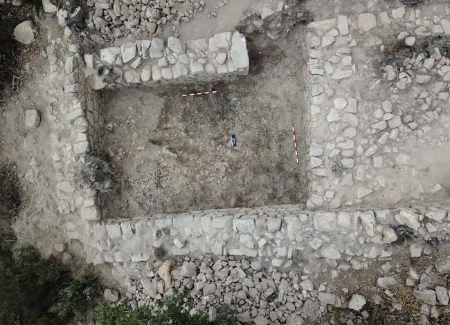 Procés d'excavació d'un dels recintes. Autor: LAiPat