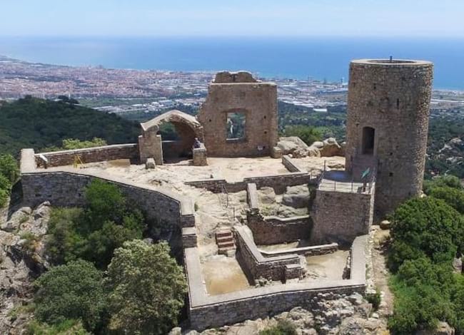 Castell de Burriac. Autor: Servei de Patrimoni<br />Arquitectònic Local (SPAL)