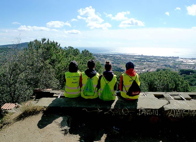 Alguns dels joves del servei comunitari a Vilassar de Dalt. Autor: IES Jaume Almera