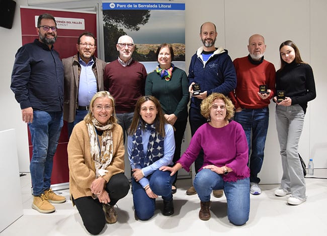 Guanyadors amb les autoritats en l'acte a Can Saurina. Autor: XPN