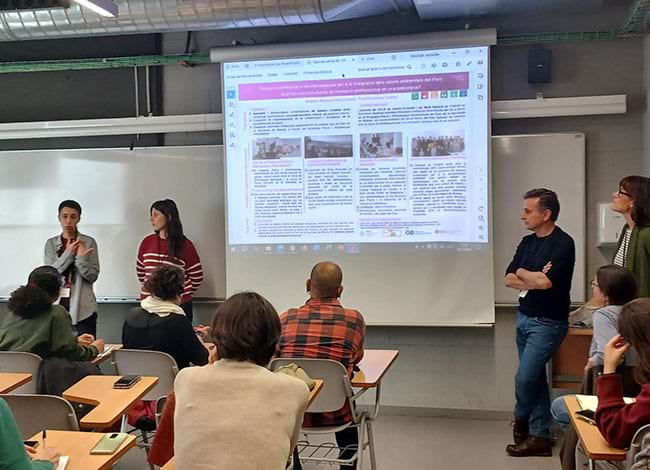 La presentació, amb les dues alumnes a la dreta. Autor: XPN