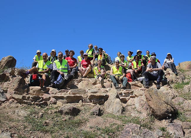 El grup de voluntaris, amb els dos directors. Autor: Cercle de Voluntaris dels Parcs Naturals