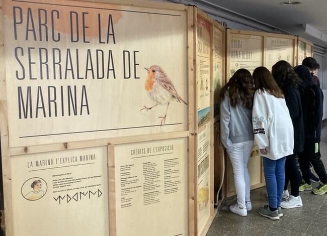 Grup d'alumnes visitant l'exposició. Autor: Institut Montserrat Miró i Vila de Montcada i Reixac