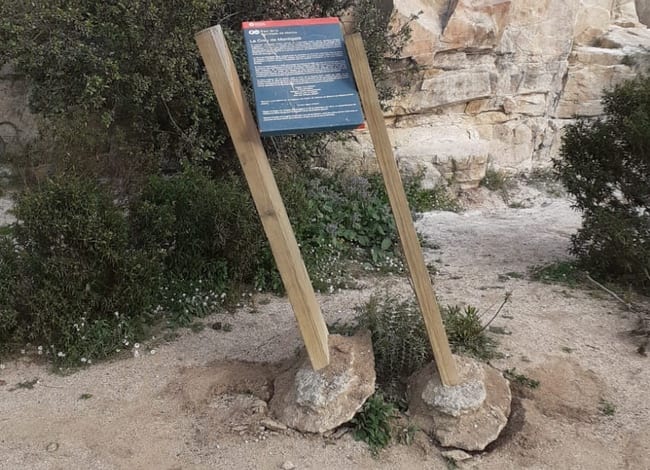 Un dels plafons del mirador vandalitzats al mirador de Montigalà. Autor: XPN