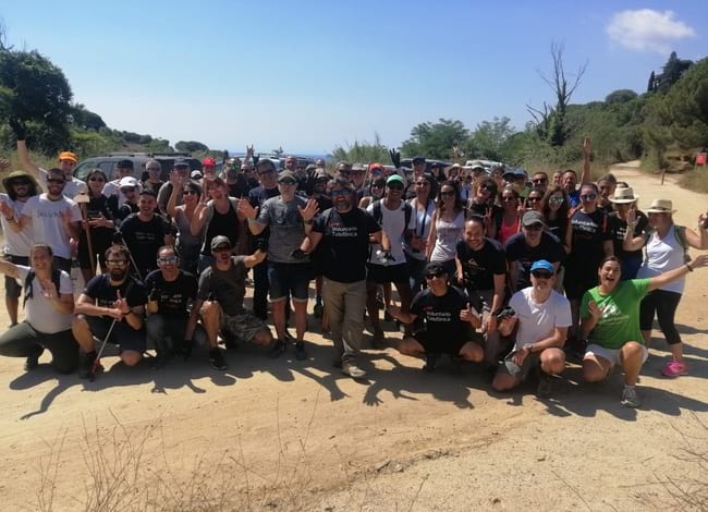 Grup de voluntaris de Telefònica al Parc de la Serralada de Marina. Autor: Associació Sèlvans