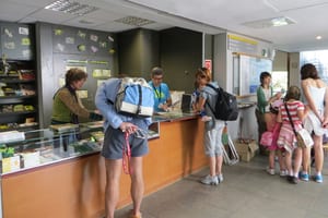 Visitants al centre d'informació. Autor: CPNSC