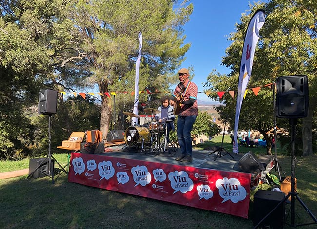 Actuació musical d'una de les edicions de Viu el parc al Garraf. Autor: XPN