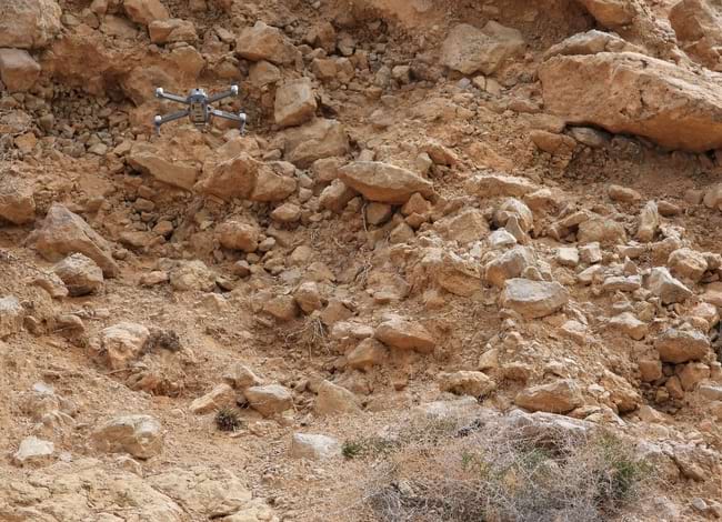 Dron sobrevolant l'indret. Autor: XPN