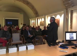 Josep Tarín presentant 'Art i natura'. Autor: XPN