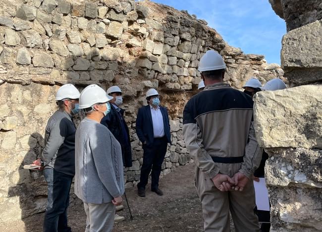 El diputat Pere Pons visita les obres amb l'alcaldessa Marta Verdejo. Autor: SPAL / Diputació de Barcelona