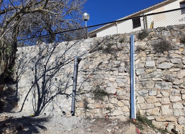 Mur refet després de l'esllavissada. Autor: XPN