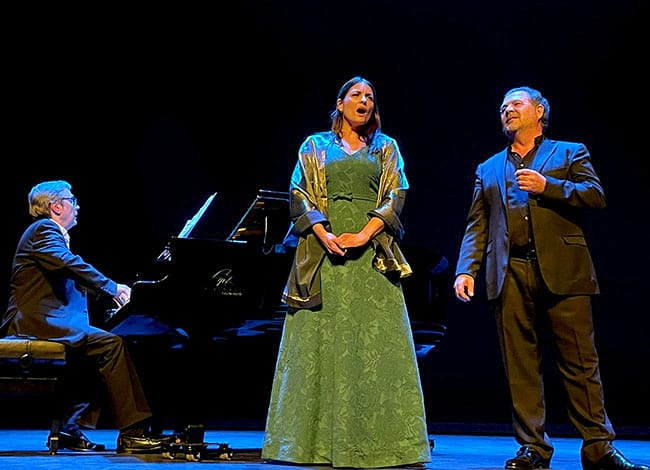 La soprano Nuria Vilà, el tenor Jordi Cortada i el pianista Enric Colomer. Autor: Espectacleria