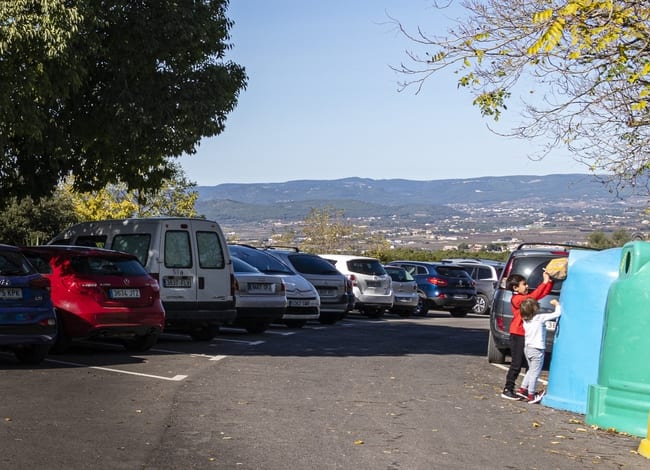Pàrquing al Conjunt monumental d'Olèrdola. Autor: Ricard Badia